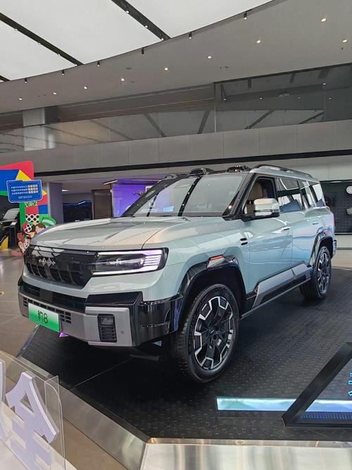 深圳135比亚迪方程豹硬派越野的爆款，英菲尼迪35周年与你共成长